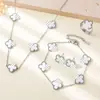 Set de Joyería de Acero Inoxidable de Cuatro Piezas, Trébol de Cuatro Hojas de la Suerte, Superventas Transfronterizo, Lujo Ligero, Versátil, Joyería de Moda para el Día a Día