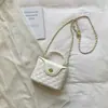 Bolso de Cadena de Diamantes para Mujer Estilo Nuevo Primavera y Verano 2026 Hebilla de Cierre Simple Pequeño Bolso de Hombro Cruzado de Moda para Mujer