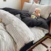 Juego de cuatro piezas de borde de concha de hilo de chenilla de alta calidad clase A, juego de tres piezas cómodo para dormitorio, funda de edredón individual, sábana bajera, funda de almohada, venta al por mayor