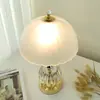 Elegante lámpara de mesa pequeña para uso doméstico, lámpara de noche para dormitorio, luz nocturna de alta estética, ambiente acogedor para niñas, dormitorio principal, estilo de boda vintage