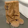 Botas de plataforma de tacón grueso retro color Maillard, botas altas para mujer, nuevo estilo de otoño 2026, botas que aumentan la altura para personas bajitas