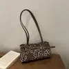 Bolso tote de ante retro popular transfronterizo para mujer, de alta gama, otoño e invierno, gran capacidad, estampado de leopardo, de un solo hombro, para llevar debajo del brazo