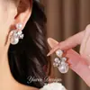 Clip para Oreja~Zircón Perla Sencillo y de Moda Brazalete para Oreja sin Perforación para Mujeres, Lujo Ligero, Sensación de Gama Alta, Pendientes de Diseño Nicho