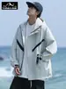 Chaqueta cortavientos de moda para hombre Tangkez para camping al aire libre y montañismo, abrigo con capucha de estilo americano holgado