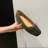 Nueva colección de otoño 2026 estilo coreano: Zapatos planos de terciopelo elegantes y versátiles para mujer, con punta poco profunda, suela suave y adecuados tanto para el trabajo como para uso casual.