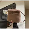 Mochila Nova para o Outono e Inverno, Simples e Estilosa, Bolsa de Pelúcia Portátil de Grande Capacidade, Bolsa de Pelúcia de Uso Duplo Transversal