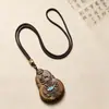 Colgante de madera de agarwood "Sin Preocupaciones" diseño, caballo galopando en nube auspiciosa incrustación de esmalte, edición limitada Año del Caballo adorno portátil, imitación de madera de agarwood