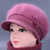 Gorro de punto cálido de invierno con orejeras de pelo de conejo, forrado de felpa y engrosado, versátil y resistente al frío, adecuado para madres y mujeres mayores