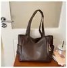 Bolsa de ombro feminina estilo coreano em couro PU macio, nova moda 2025, bolsa tote de grande capacidade, versátil para o dia a dia