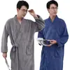 Nueva Bata de Baño Otoño e Invierno de Manga Larga que No Suelta Pelusa Absorbente de Agua Secado Rápido Bata de Baño para Hombre Estilo Toalla de Baño Bata de Baño para Hombre