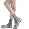 Diseño Primaveral y Estival Inspirado en Encaje Dulce Parche de Letra Serie Miu Calcetines Cortos Grises Algodón Liso Calcetines de Media Caña Caídos