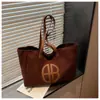 Bolso de Terciopelo de Piel de Ciervo de Gran Capacidad para Mujer Nuevo 2025 Otoño Casual Color Puro Retro Simple de Hombro Tote para Viajes