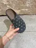 Encuentro de Temporada Zapatos Birkenstock de Suela Gruesa de Lunares Zuecos Medios de Punta Cerrada para Mujer Otoño 2026 Calzado de Exterior Slip-On Mules Versátiles