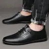Zapatos de piel para hombre de piel genuina verano nuevos transpirables desodorantes sin cordones blancos casuales suela blanda superficie suave zapatos de piel