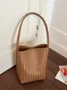 Bolso de mano tejido con patrón retro transfronterizo para mujer, nuevo y elegante bolso de mano de alto valor para el día a día, moderno bolso de hombro único para madre e hija