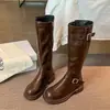 Botas de cano alto estilo britânico para mulheres, com sola plana, bico redondo, novidade outono/inverno 2026, estilo coreano, versátil, de cano alto, para montaria