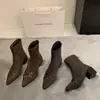 Novas Botas Curtas de Camurça Cinza para Outono e Inverno para Mulheres Bico Fino Salto Alto Elástico Botas Slim Meia-Calça de Salto Grosso Veludo Francês