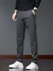 Pantalones Casuales para Hombre Hechos de Tela de Mezclilla Sintética, Procesamiento Personalizado, Material Proporcionado por el Cliente, Mano de Obra y Materiales Incluidos