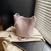 Bolsos Coreanos de Moda para Mujer 2026 Nuevo Estilo Bolso Cruzado Tejido Tipo Cubo Bolso de Hombro Simple Casual Bolso para el Hombro para Viajes