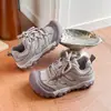 Zapatillas deportivas forradas de forro polar para niños, zapatillas de entrenamiento de cuero alemán para niños, zapatos nuevos de algodón de invierno, zapatillas casuales de doble algodón para niñas, zapatos con estampado de leopardo