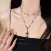Colar Cruz Estilo Escuro para Mulheres 2025 Nova Moda Gótica Y2K Tendência Corrente de Clavícula Madeira Multicolor