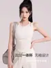Sujetador deportivo ultraresistente a los impactos con doble tirante, top tipo tank top de yoga push-up con copas fijas integradas, sujetador profesional para correr para mujer