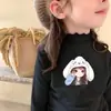 Ropa interior térmica para niñas con borde de hongo negro, ropa de otoño e invierno, camiseta de manga larga con medio cuello alto de forro polar, top cepillado para niños, versátil