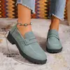 Sapatos mocassins slip-on populares tamanho europeu 2025 para mulheres, sapatos femininos da moda com sola grossa tamanho grande, calçados femininos no atacado, calçados femininos transfronteiriços