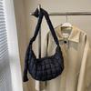 Bolsa de Hombro Rombo Plecada Personalizada de Nicho Nubes Nueva Otoño e Invierno Bolso Cruzado para Niñas Coreano Ins Textura de Alta Gama