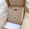[Aço titânio de corpo inteiro] carta cd personalidade estilo minimalista colar de ouro real na fornalha feminina ins Internet celebridade cadeia de clavícula