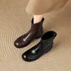 Botas curtas estilo britânico Chelsea com salto grosso de 5,5 cm, novo modelo outono e inverno 2026, zíper traseiro, botas Martin casuais estilosas