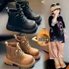 Botas Martin Infantis 2026 Outono Novo Estilo Botas de Menino Botas de Menina Bebê Criança Pequena Média Grande Crianças Solado Macio Botas Curtas Modernas