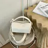 Bolsa de Mão de Couro com Cera de Óleo de Luxo Leve Nova Verão 2026 Versão Coreana Design de Nicho