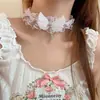 Collar de encaje de cuero blanco para mujer, diseño de alta gama, sentido de la moda, cadena de clavícula nicho, gargantilla, accesorios de collar de temperamento de moda