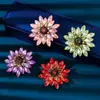 Broche para Mujer de Primera Calidad Más Vendido Fuente Joyería Popular Accesorios para Ropa Corsage Versátil Pin con Textura de Gas Elegante Ahora