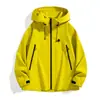 Nuevas Chaquetas para Hombre y Mujer Primavera y Otoño 2025 Chaquetas Casuales con Capucha Chaquetas Sencillas Chaquetas de Montañismo Resistentes al Viento e Impermeables para Exteriores