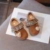 Novos Sapatos Infantis Outono 2025 Solado Macio Sapatinhos de Bebê Estilo Coreano Moda Renda Feita à Mão Sapatos Birkenstock Mais Fáceis de Combinar