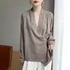 Outono de 2026 Novo Cardigan de Tricô Irregular com Gola V de Lã Sintética de Um Botão Estilo Coreano Feminino Top Solto