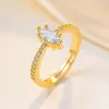 Anel de Luxo Leve Estilo Francês, Alto Padrão, Totalmente Cravejado com Micro Diamantes para Mulheres, Super Brilhante, Moderno, Requintado, Versátil, Novo Modelo, Anel de Venda Quente em Live-Stream