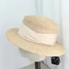 Chapéu de Palha com Fita Plissada e Ráfia, Topo Plano para Mulheres, Verão, Viagem, Férias, Proteção Solar, Retrô, Versátil, Aba Plana