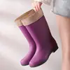 Botas de chuva de algodão estilo novo, antiderrapantes, forradas com fleece, cobre-sapatos impermeáveis, cobre-sapatos de borracha, botas d'água para mulheres, adultos, uso na cozinha e aquecimento