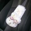 Almohada para reposacabezas de coche, diseño de conejo de dibujos animados, almohada para el cuello, accesorios de interior de coche de peluche, venta al por mayor para mujer