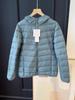 Nueva chaqueta de plumón de pato blanco estándar nacional 90, ligera, cálida y cómoda, de moda, ligera, de invierno 24, J1023G
