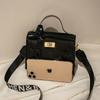 Bolso Kelly de cuero brillante de moda, nuevo bolso de hombro estampado, bolso cruzado fácil de llevar para mujer, bolso de comercio exterior para mujer.