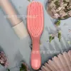 Pente de massagem Macaron TT com dentes arredondados que não machucam o couro cabeludo, portátil para uso doméstico, antiestático, adequado para cabelos secos e molhados, para styling volumoso
