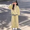 Conjunto de Moletom com Capuz para Meninas Primavera e Outono 2026 Nova Moda Outono Casual Solto Esportivo Conjunto de Duas Peças para Meninas Mais Velhas