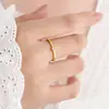 Tendencia de Moda en Metal Europeo y Americano Joyería Simple Anillo Redondo con Diamantes para Hombres y Mujeres Anillos de Pareja Acero de Titanio Que No Se Desvanecen