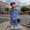 Conjunto de Verão para Meninos com Estampa de Letras Manga Curta 2026 Novo Estilo de Verão Lindo Bebê Transfronteiriço Roupa Infantil Conjunto de Duas Peças Tendência