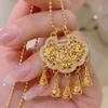 Francês Antigo rico auspicioso borla Ponto de Lótus Diamante bloqueio pingente imitação Vietnã areia ouro longevidade bloqueio temperamento retro colar