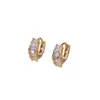 Pendientes de Zirconia de Lujo Ligero y Alta Gama para Mujer, Pendientes Cuadrados Simples y Versátiles, Pendientes de Diseño de Nicho, Moda y Personalizados de Nuevo Estilo